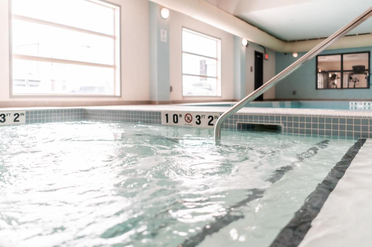 Stars Inn Leduc Bagian luar foto