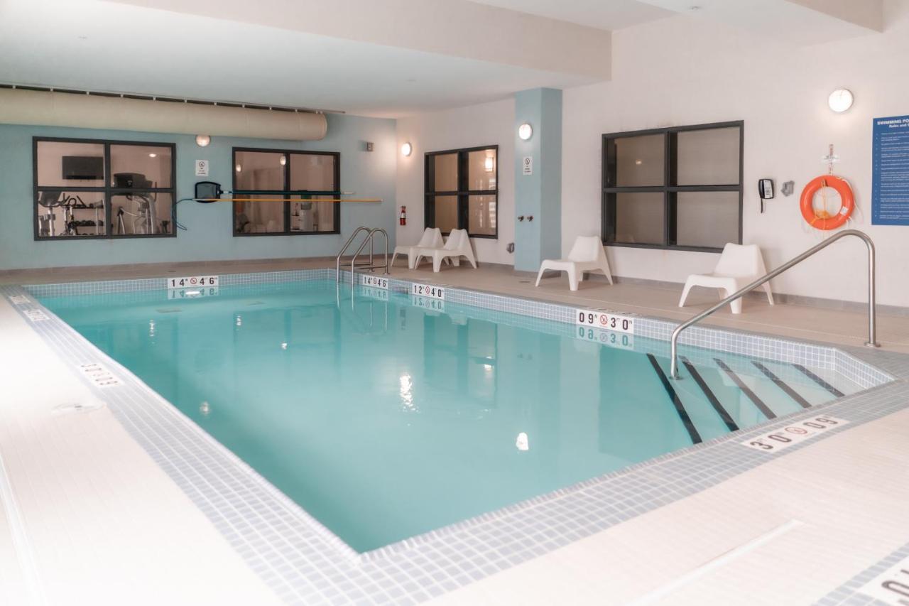 Stars Inn Leduc Bagian luar foto