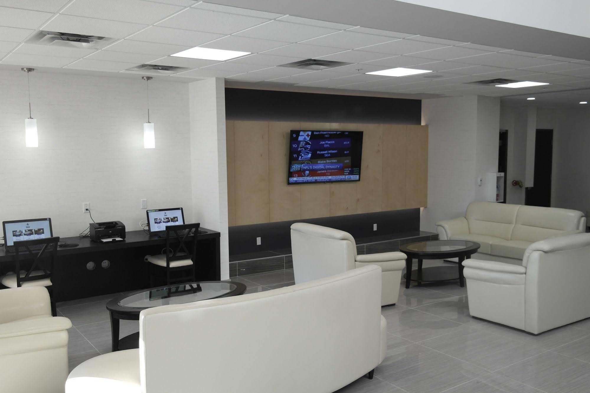 Stars Inn Leduc Bagian luar foto